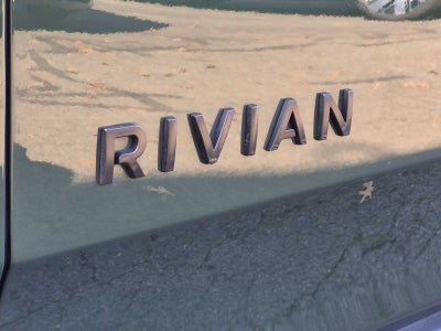 Rivian R1S Adventure 2025