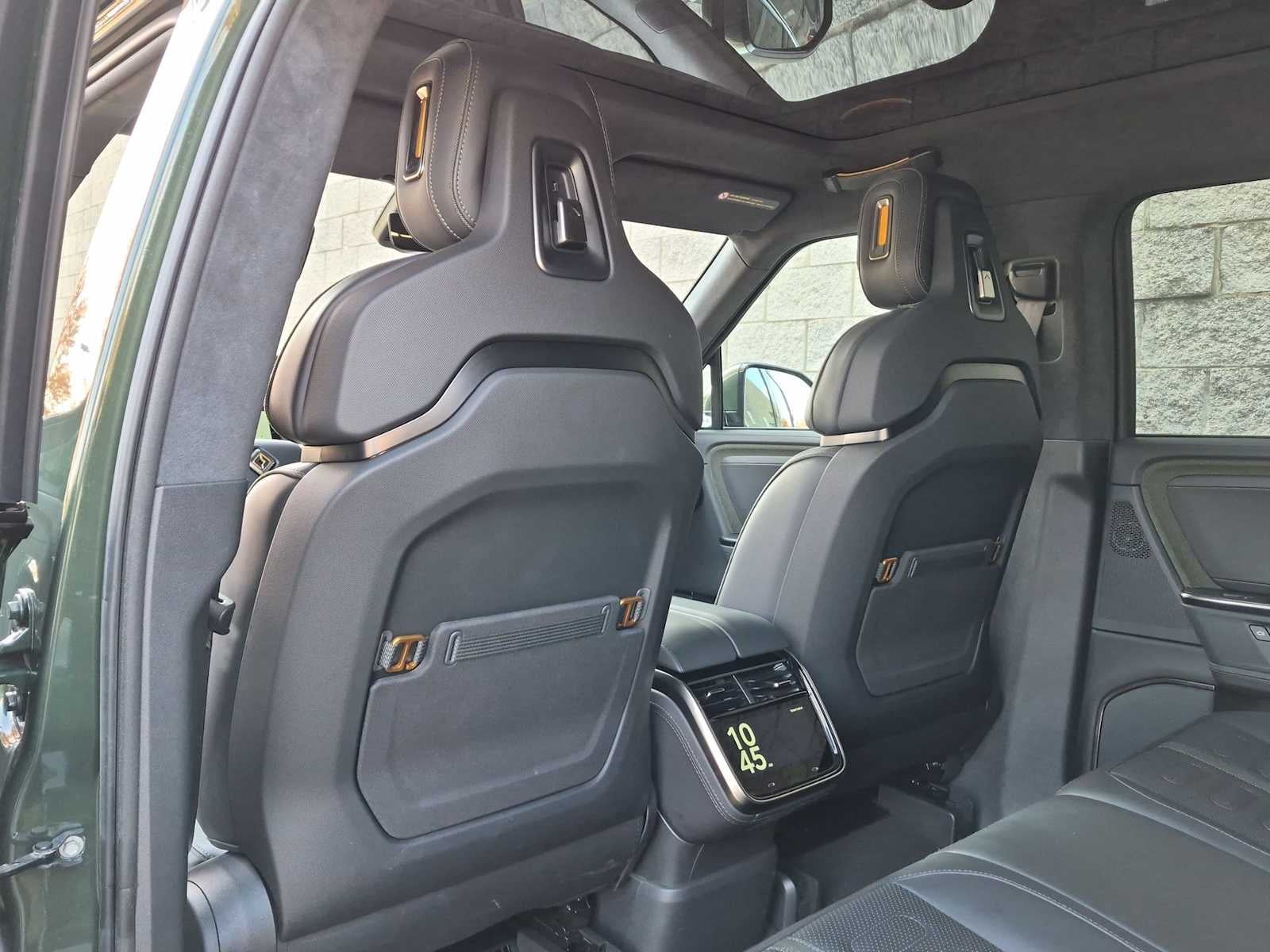 Rivian R1S Adventure 2025