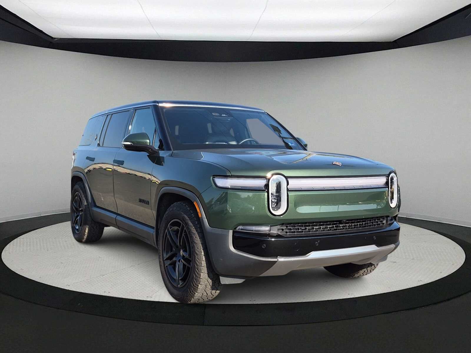 Rivian R1S Adventure 2025