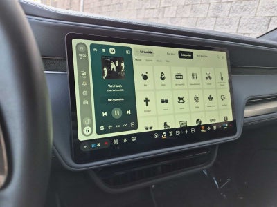 Rivian R1S Adventure 2025