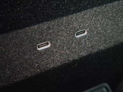 Rivian R1S Adventure 2025