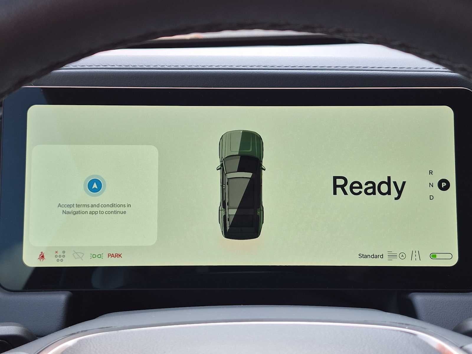 Rivian R1S Adventure 2025