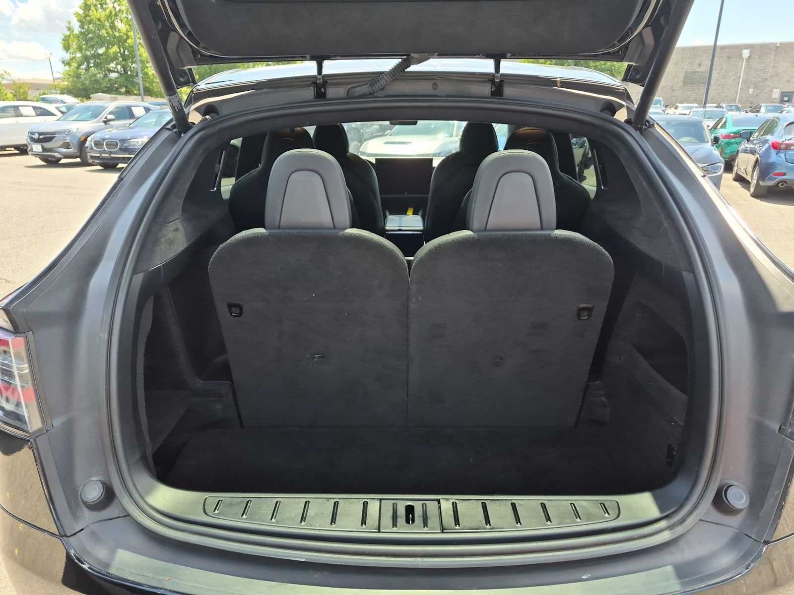 Tesla Model X Plaid 2022