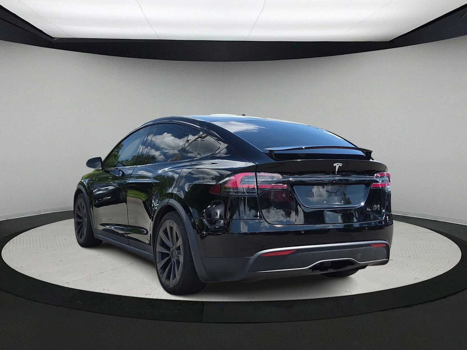 Tesla Model X Plaid 2022