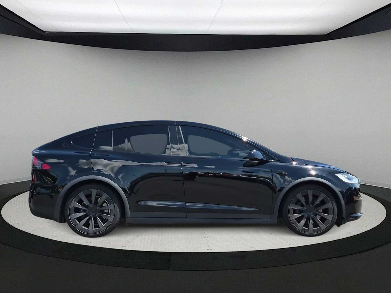 Tesla Model X Plaid 2022