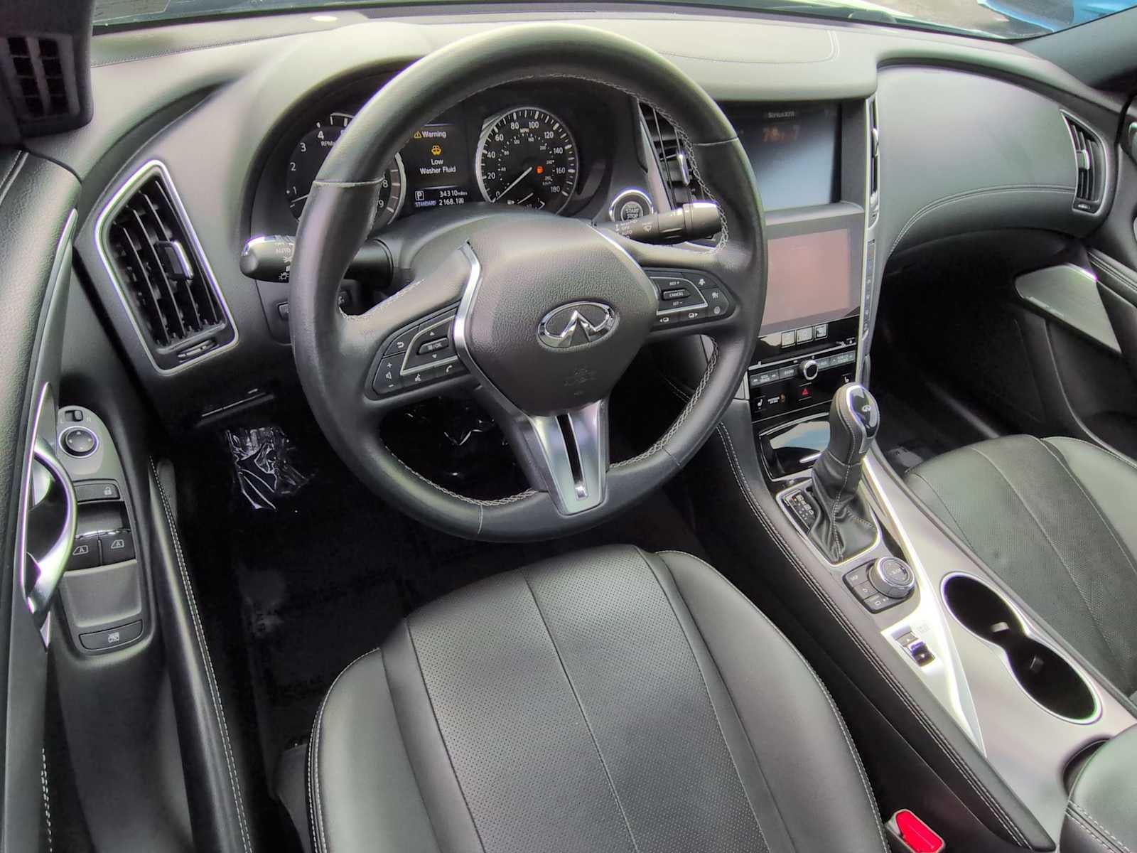 INFINITI Q60 LUXE 2022