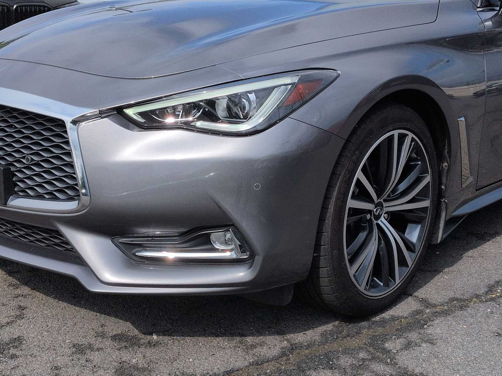 INFINITI Q60 LUXE 2022