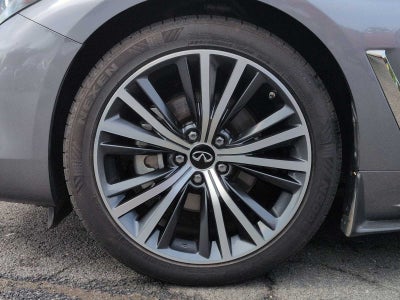 INFINITI Q60 LUXE 2022