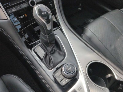 INFINITI Q60 LUXE 2022