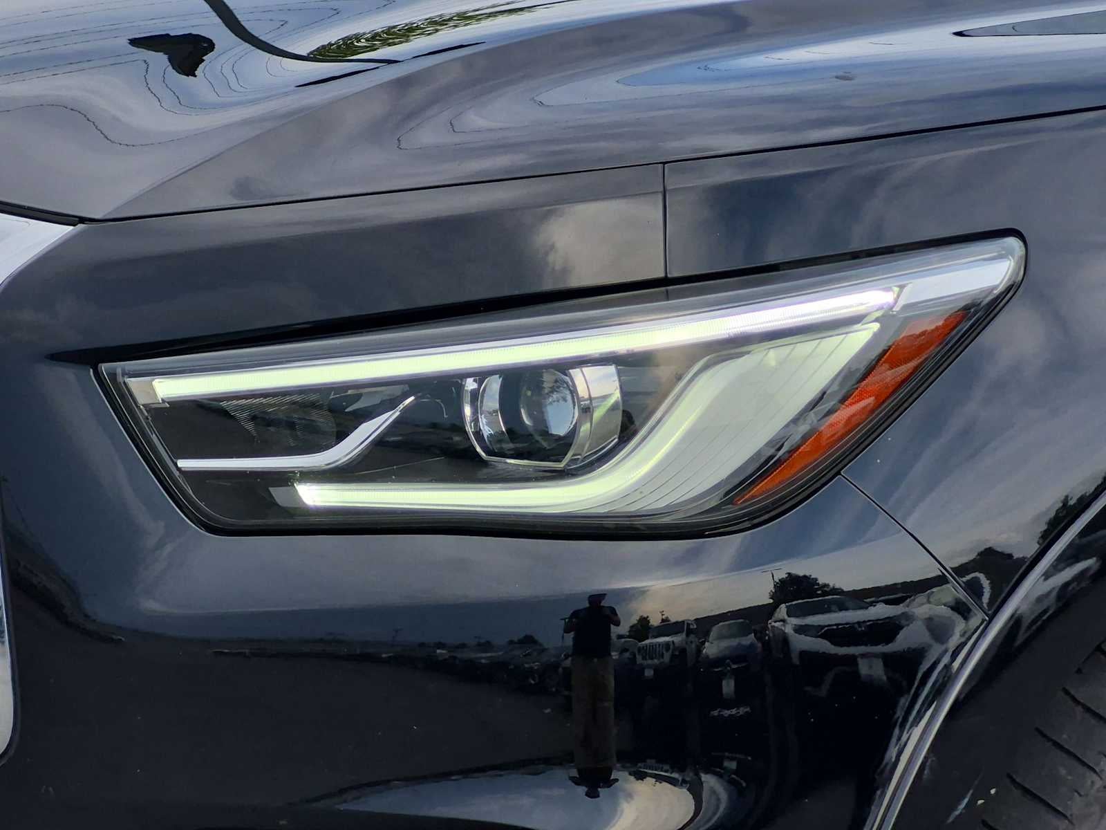INFINITI QX80 LUXE 2021