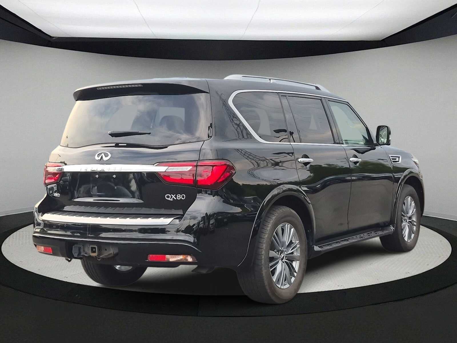 INFINITI QX80 LUXE 2021