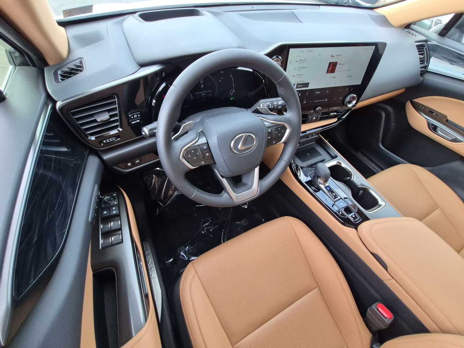 Lexus NX 350h Premium 2024