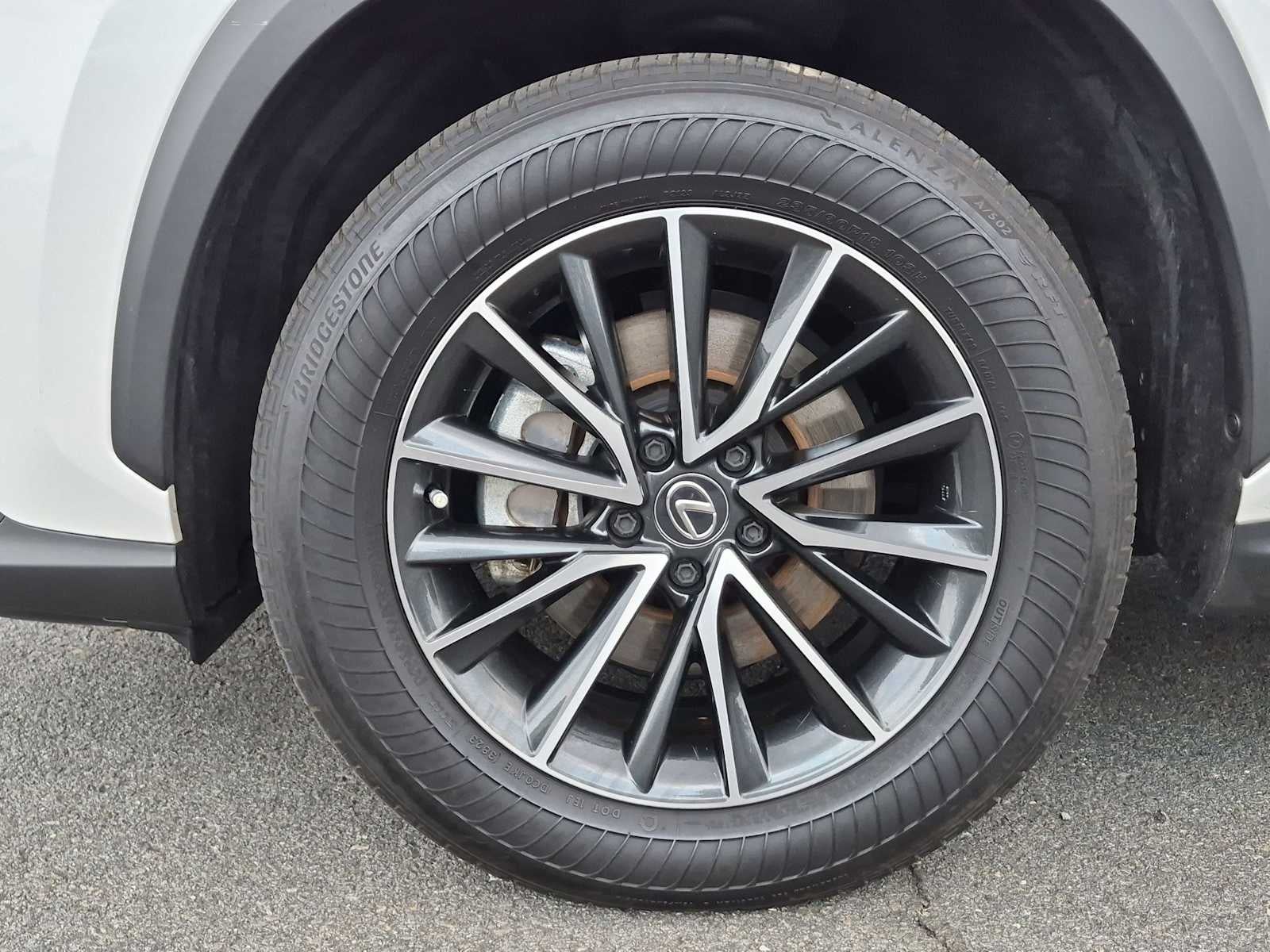 Lexus NX 350h Premium 2024