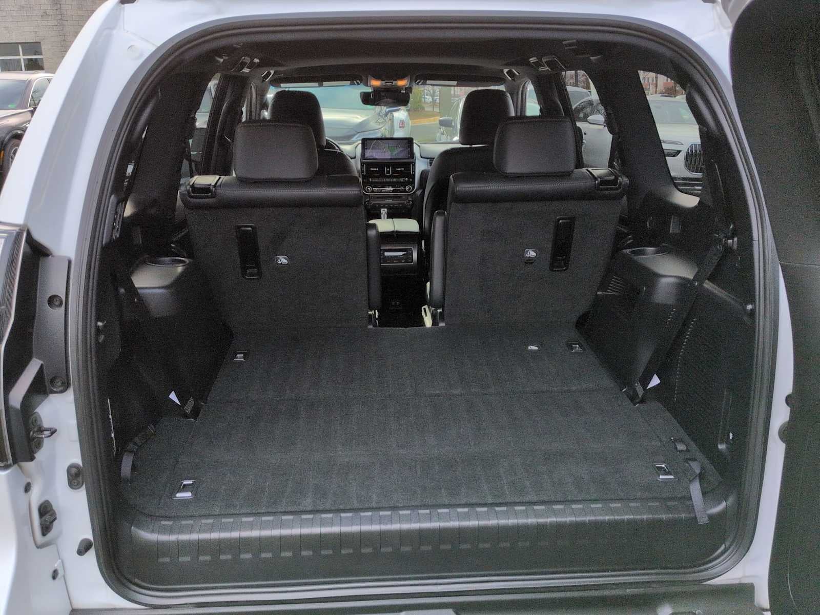 Lexus GX Luxury 2023