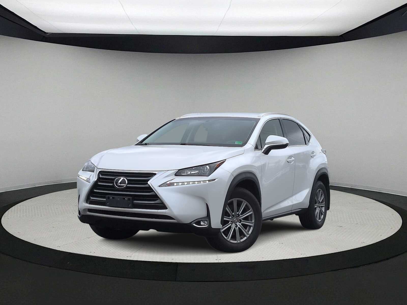 Lexus NX 200t de 2016, tracción delantera, 4 puertas