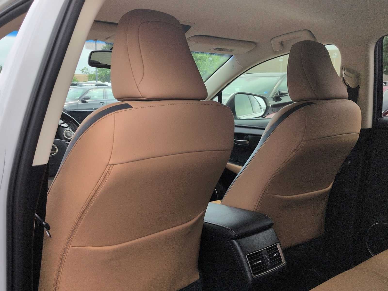 Lexus NX 200t de 2016, tracción delantera, 4 puertas