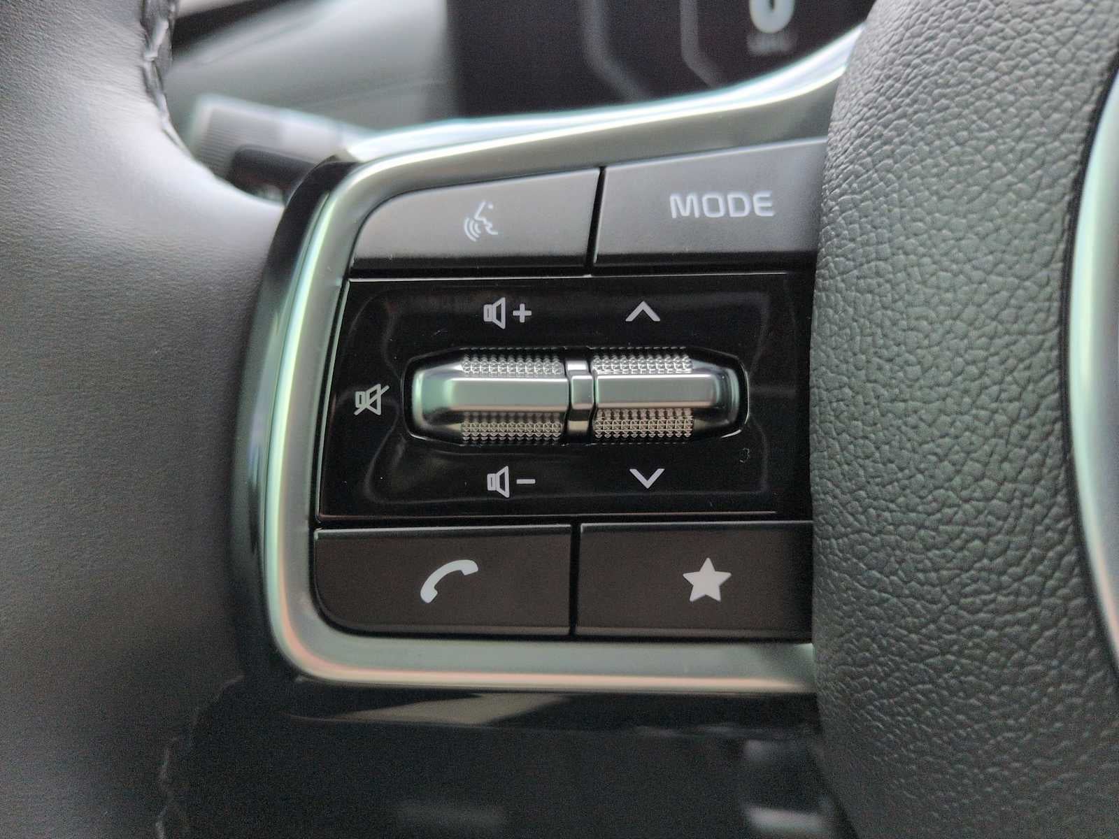 Kia Carnival SX Prestige 2025