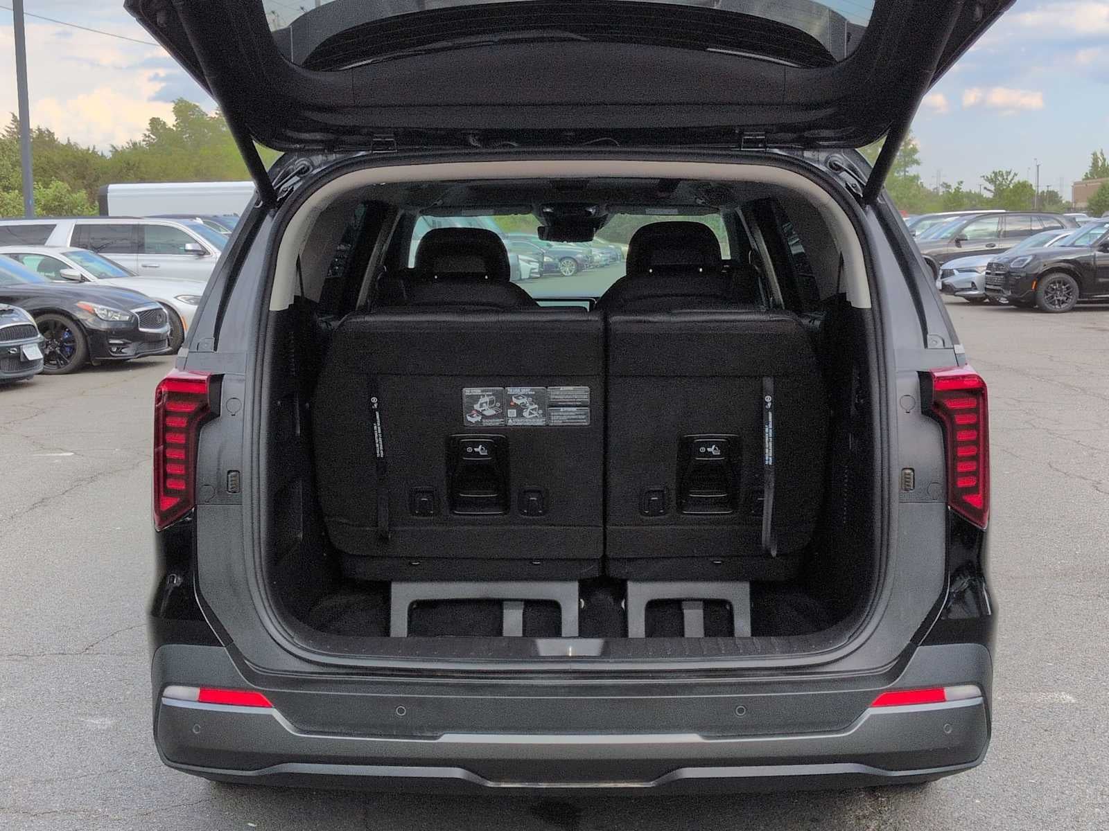 Kia Carnival SX Prestige 2025