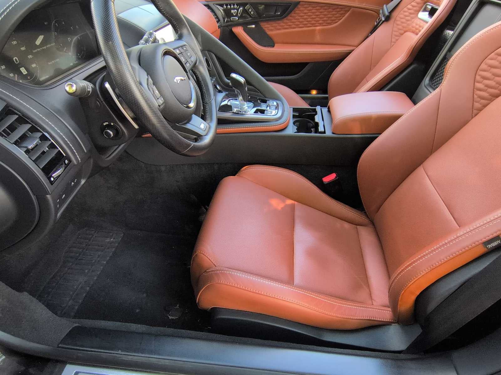 Jaguar F-TYPE R 2021