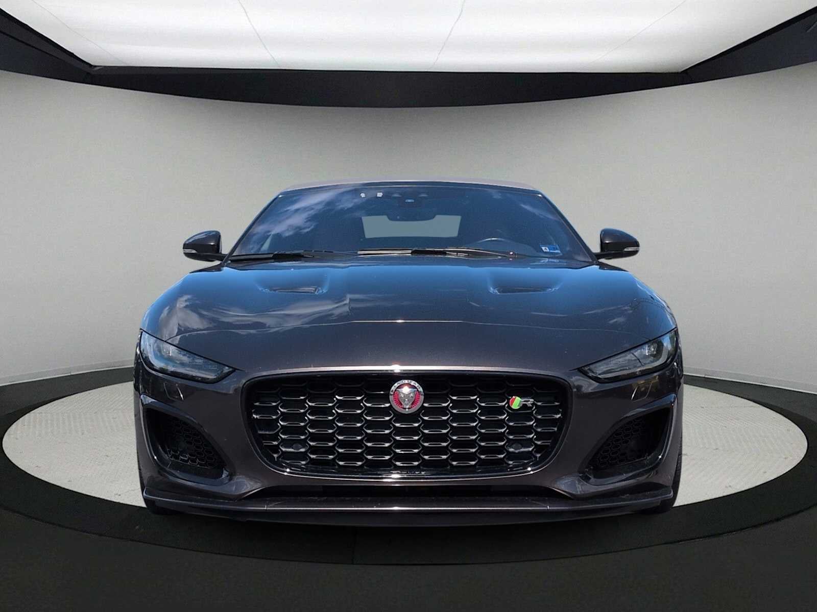 Jaguar F-TYPE R 2021