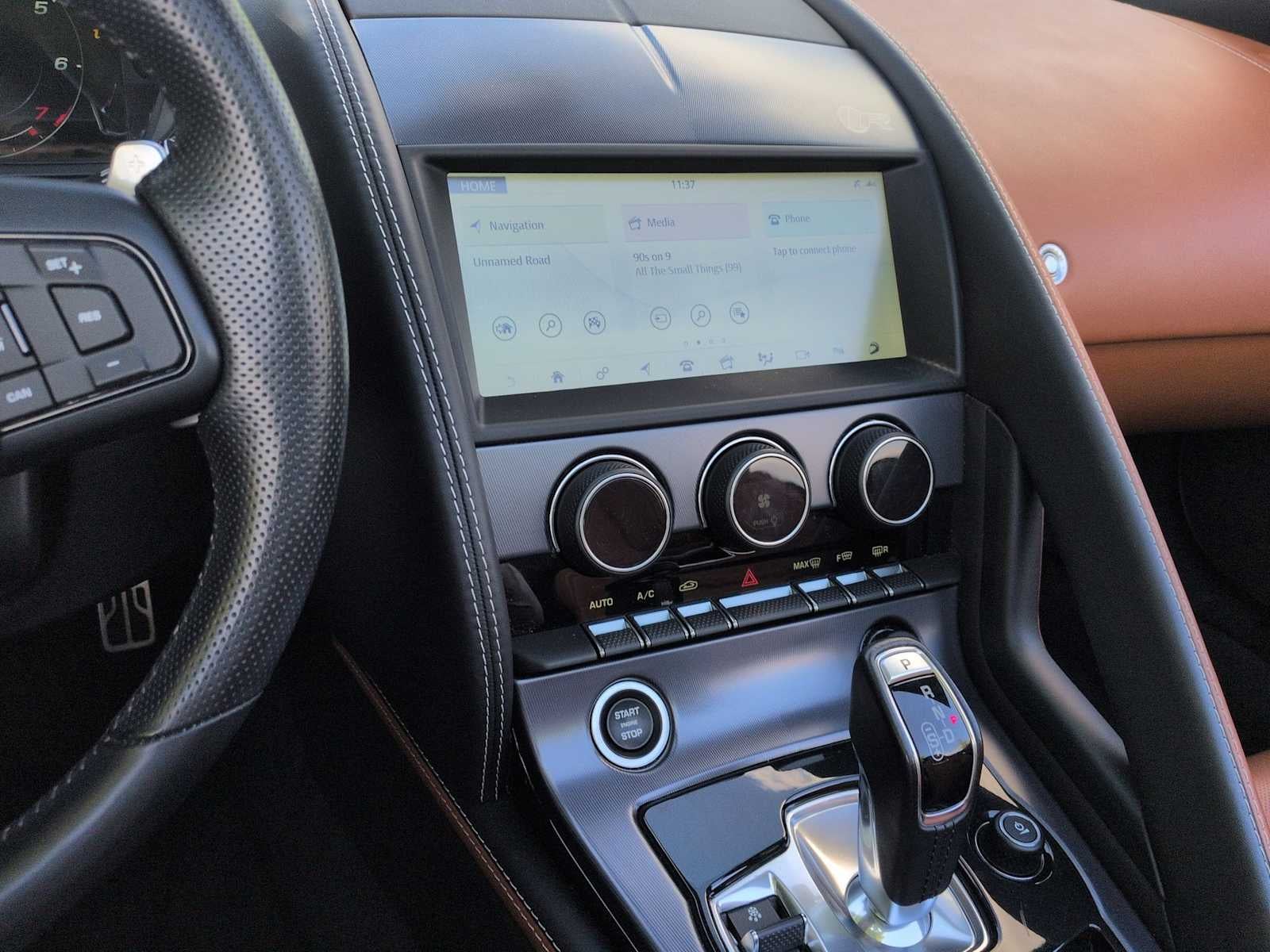 Jaguar F-TYPE R 2021