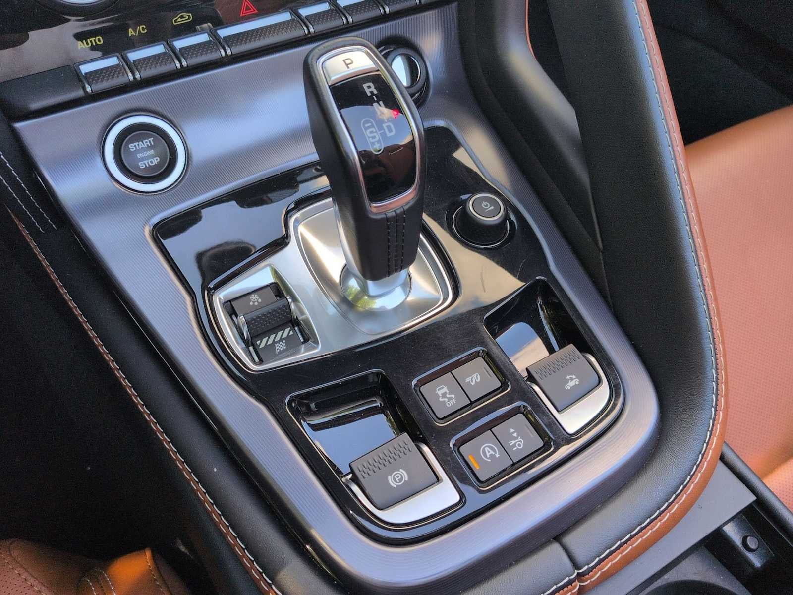Jaguar F-TYPE R 2021
