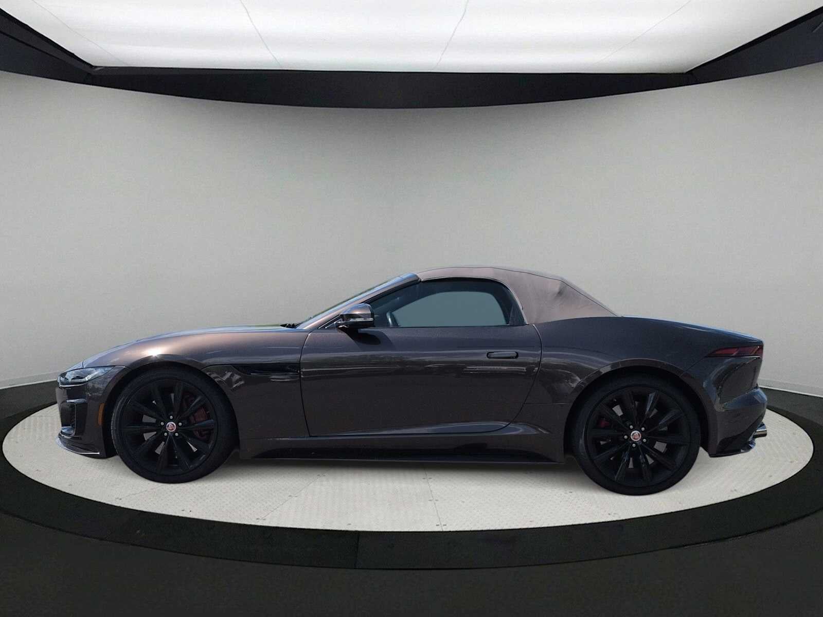Jaguar F-TYPE R 2021