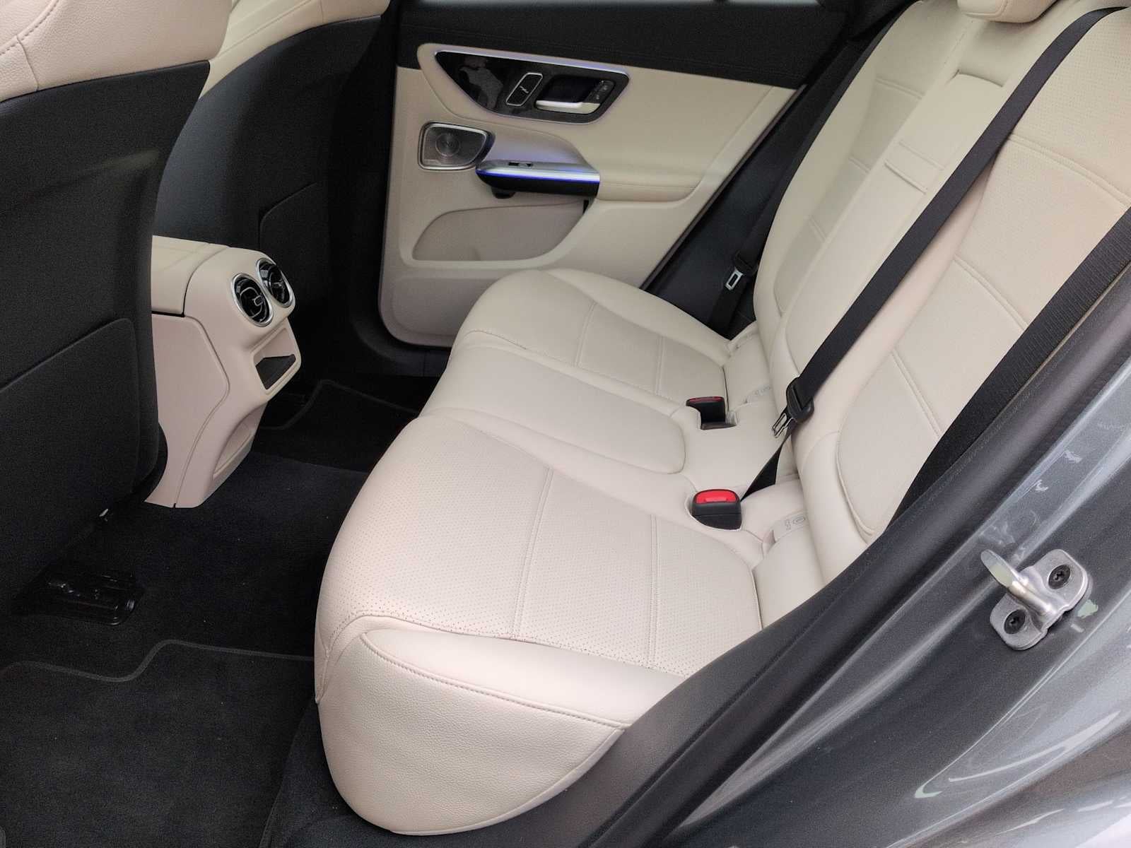 Mercedes-Benz GLC 300 2023 GLC 300