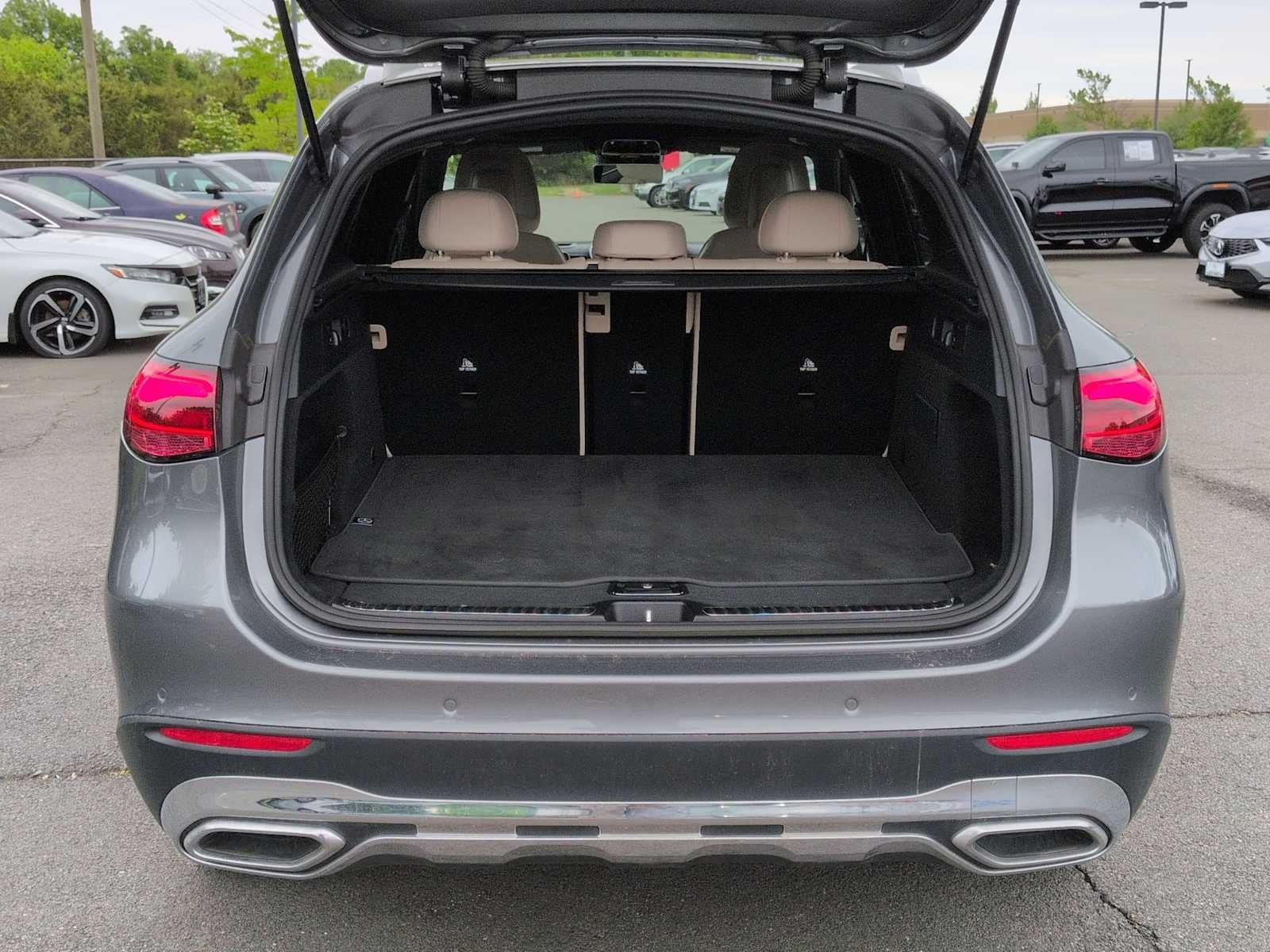 Mercedes-Benz GLC 300 2023 GLC 300