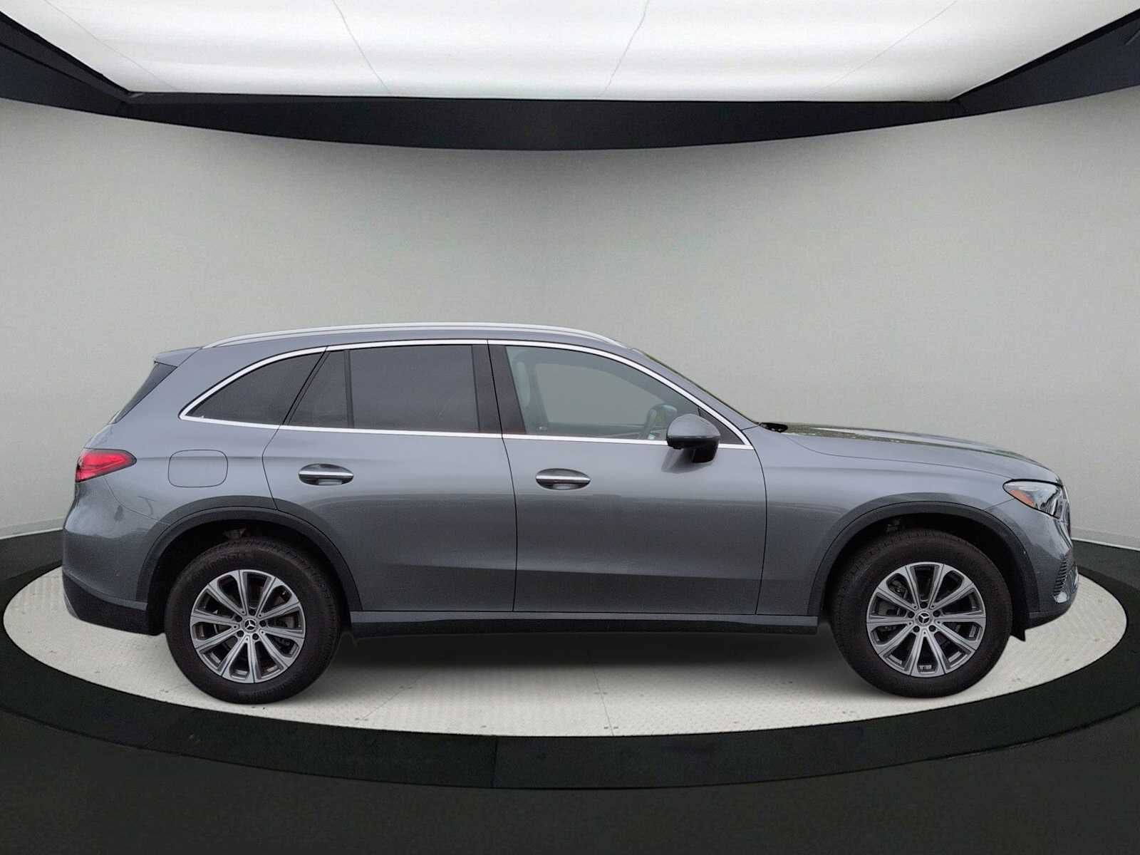 Mercedes-Benz GLC 300 2023 GLC 300