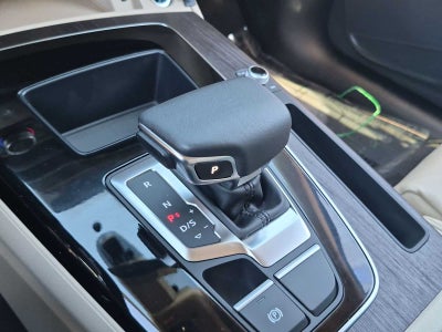 Audi Q5 S line Premium 2024