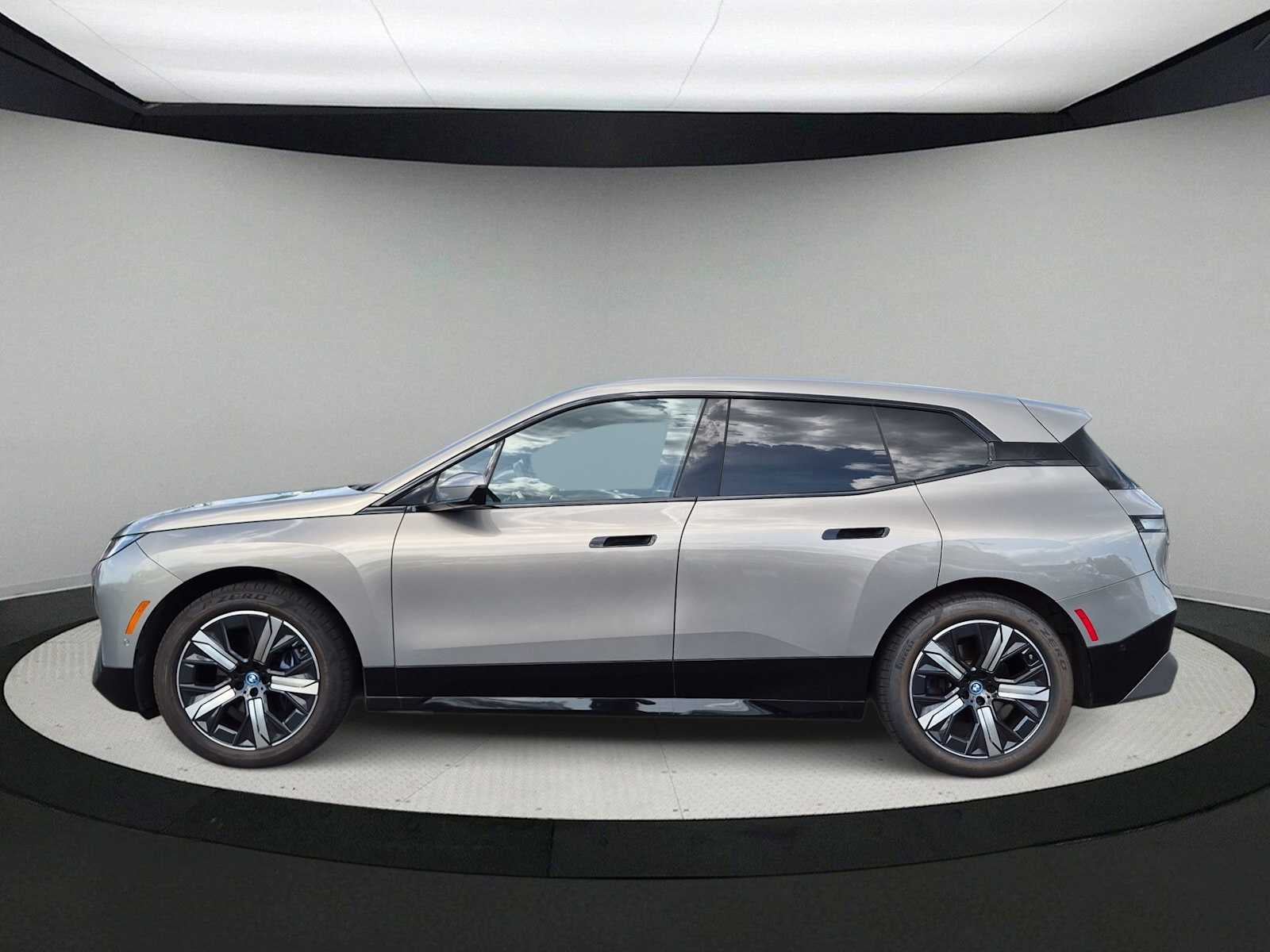 2024 BMW iX xDrive50