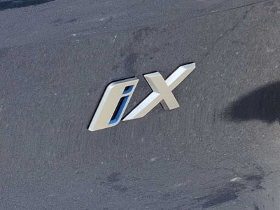 2025 BMW iX xDrive50