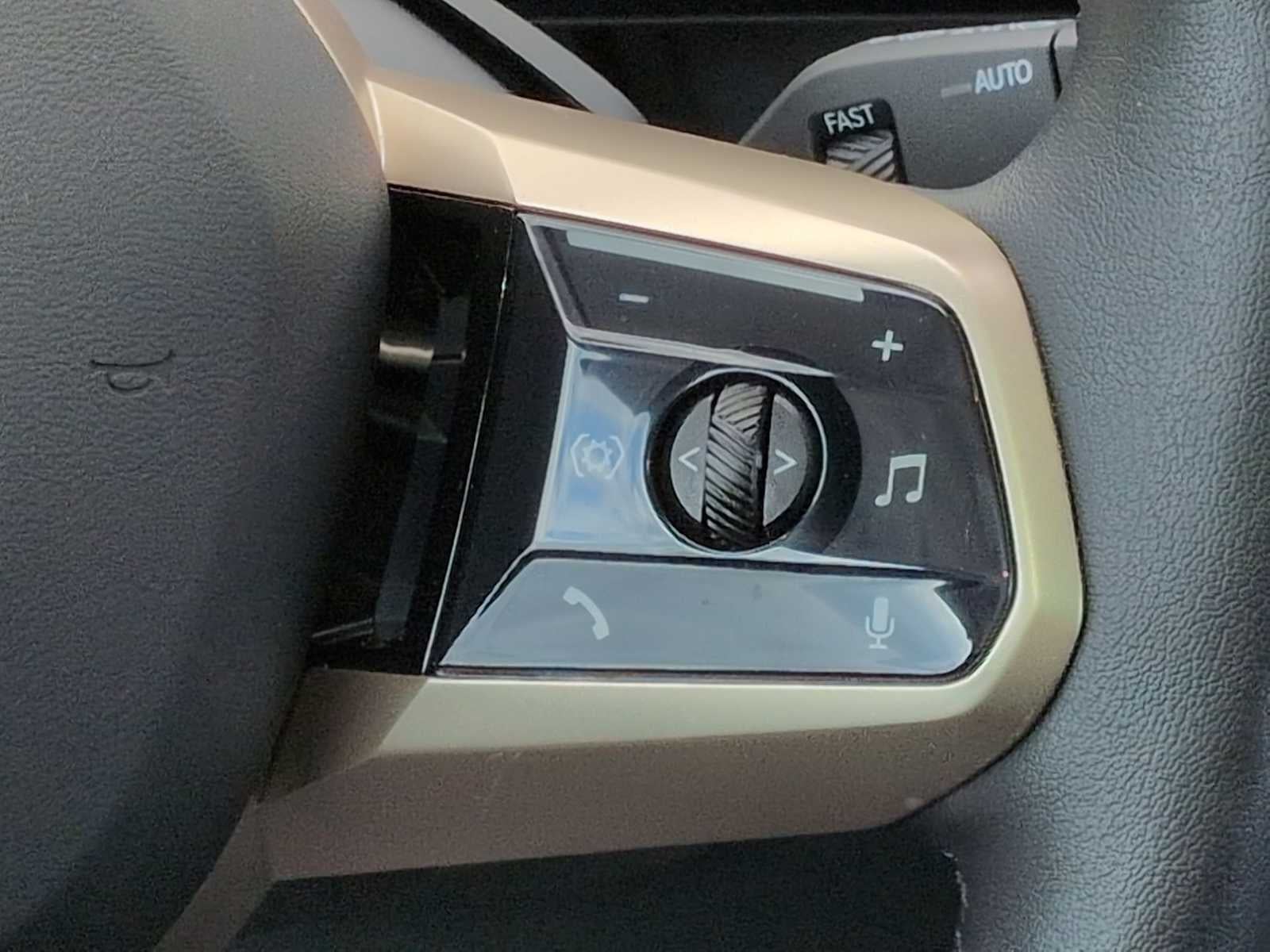 2025 BMW iX xDrive50