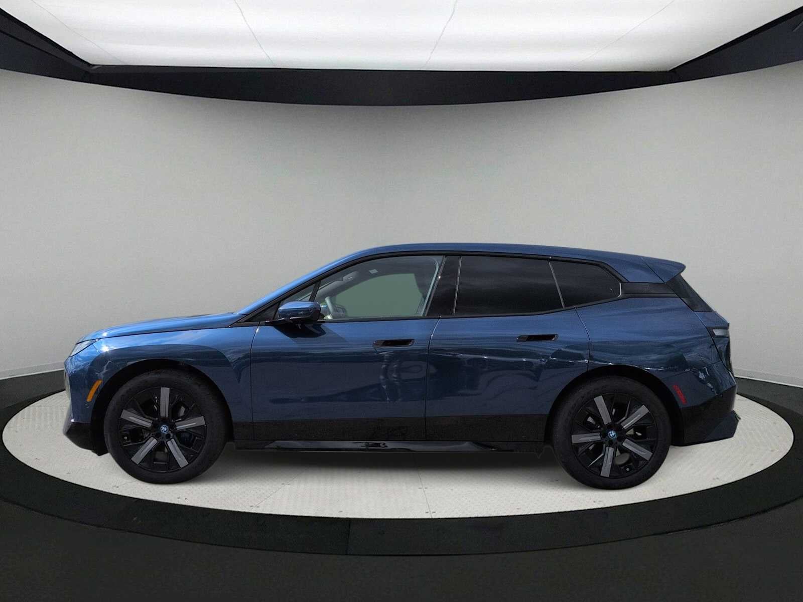 2025 BMW iX xDrive50