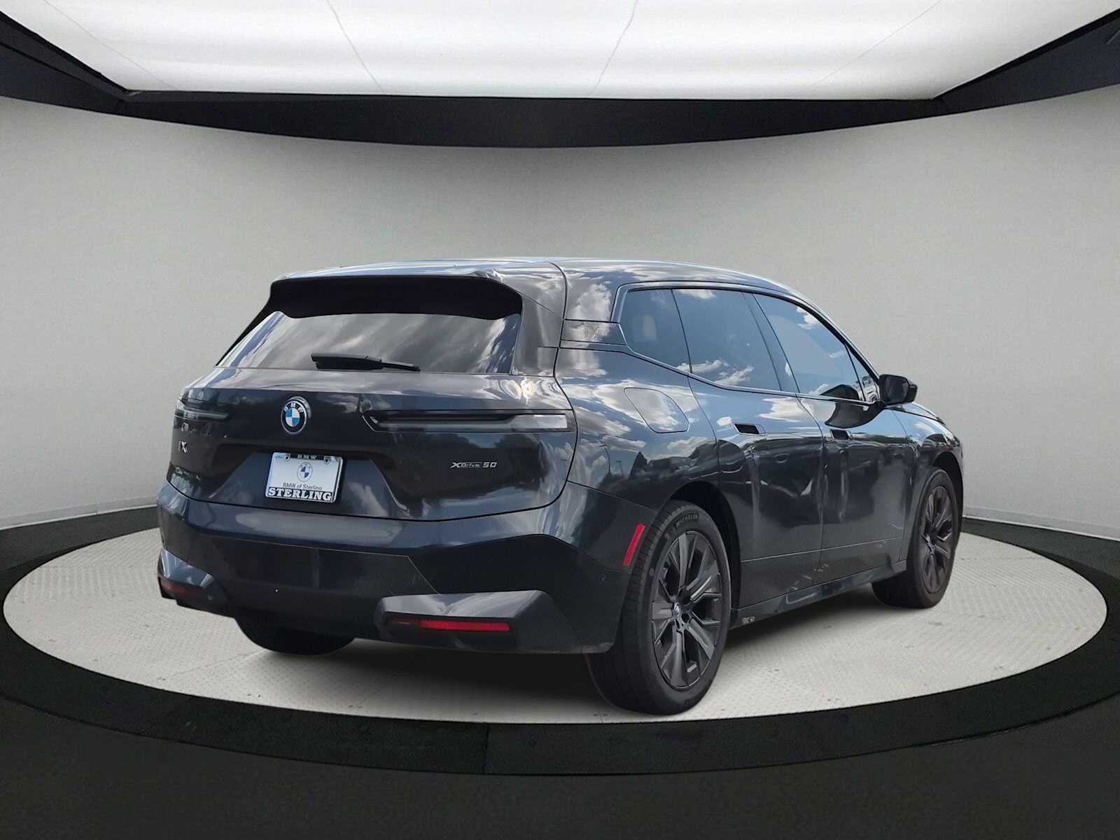 2025 BMW iX xDrive50
