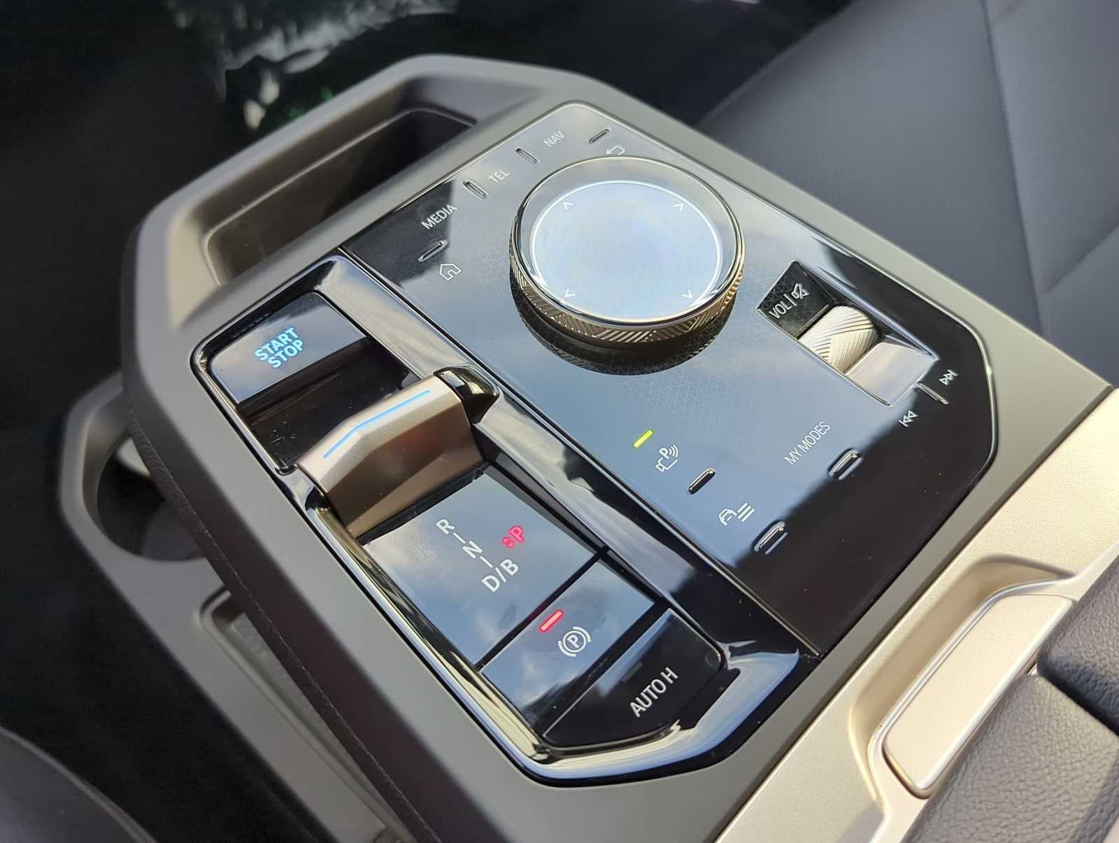 2025 BMW iX xDrive50 xDrive50