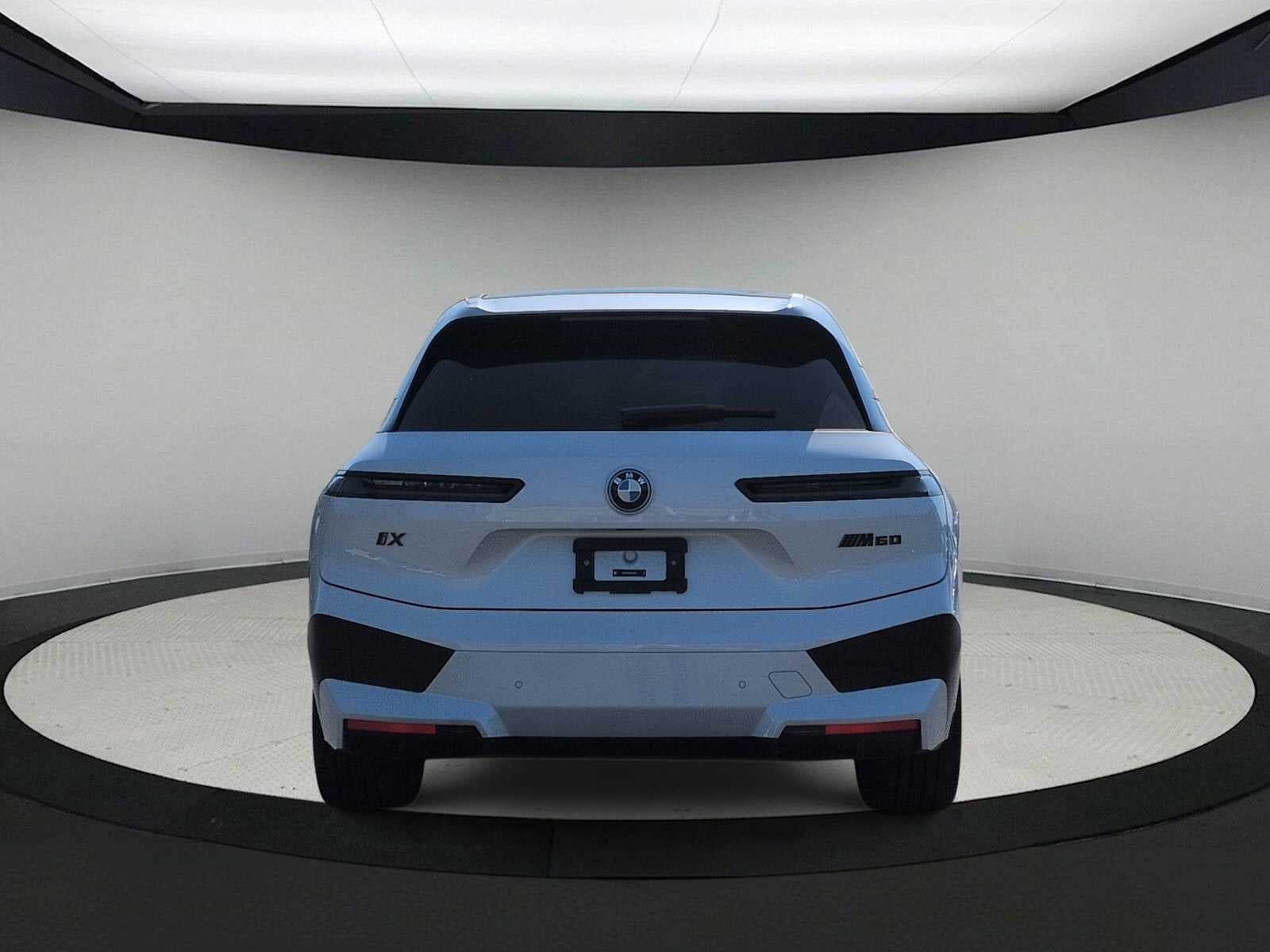 2025 BMW iX M60