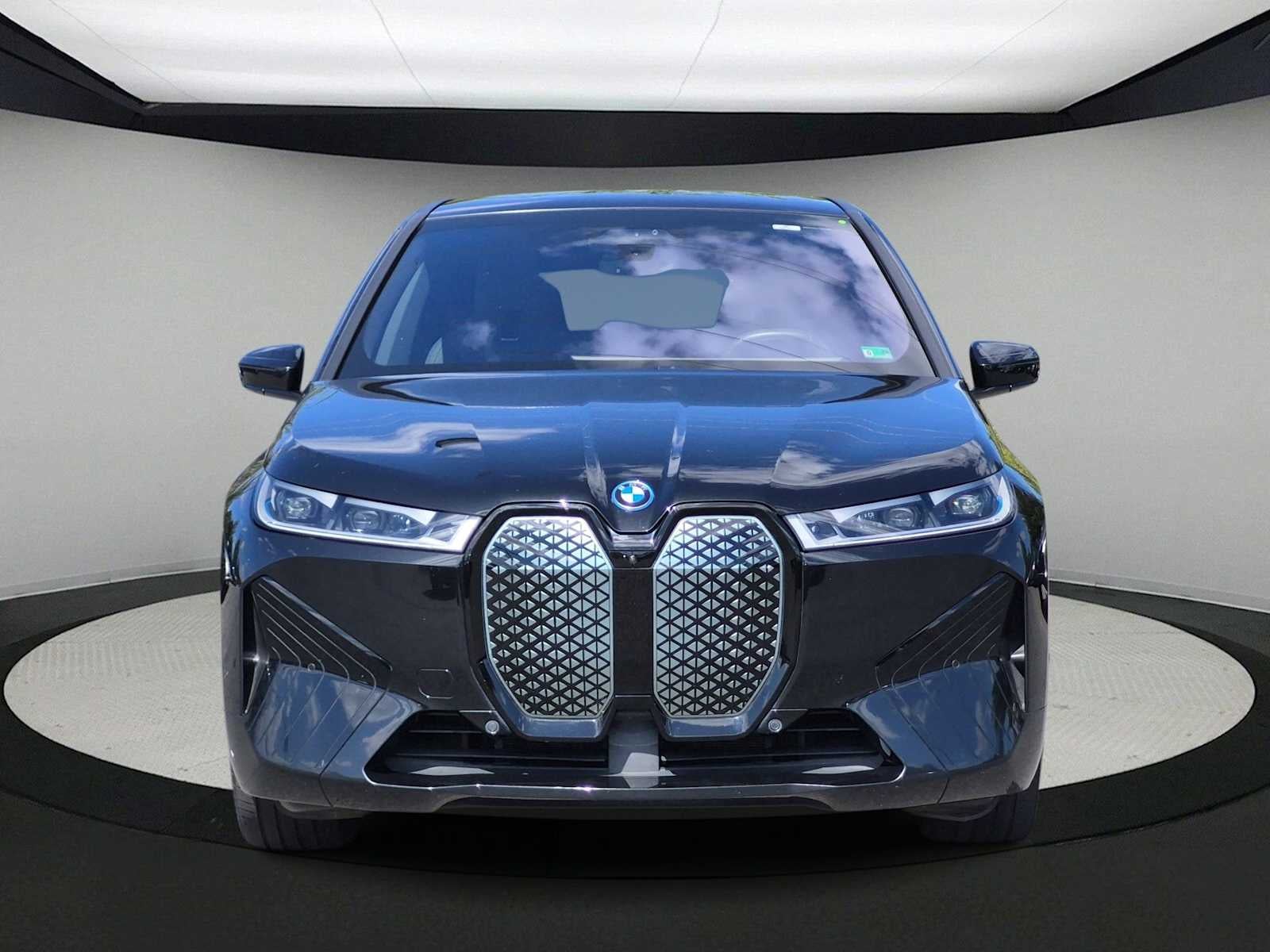 2023 BMW iX M60