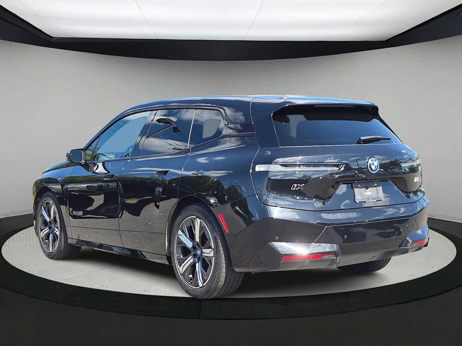 2023 BMW iX M60
