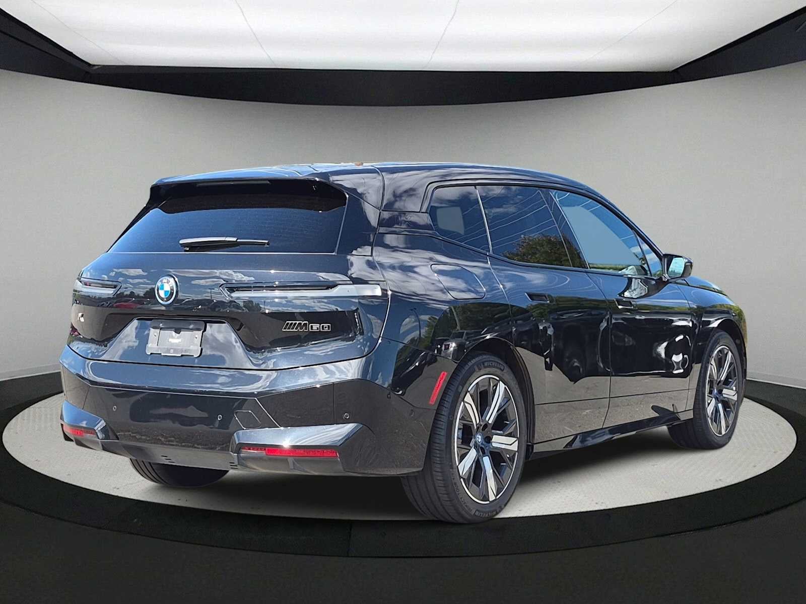 2023 BMW iX M60