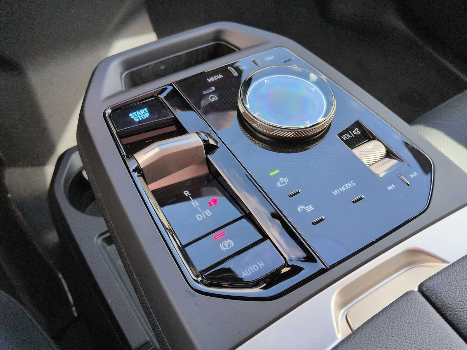 2026 BMW iX xDrive45