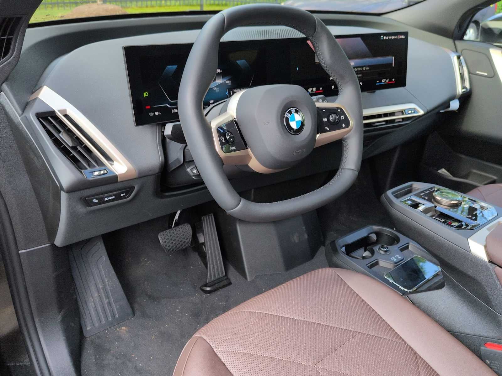 2026 BMW iX xDrive45