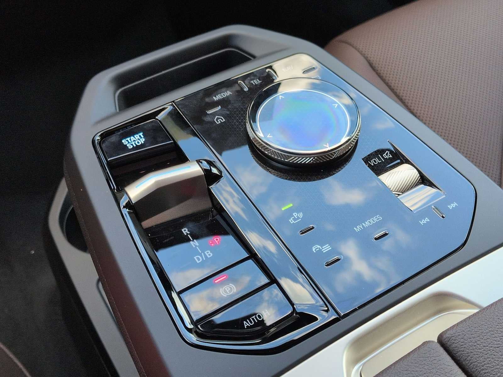 2026 BMW iX xDrive45