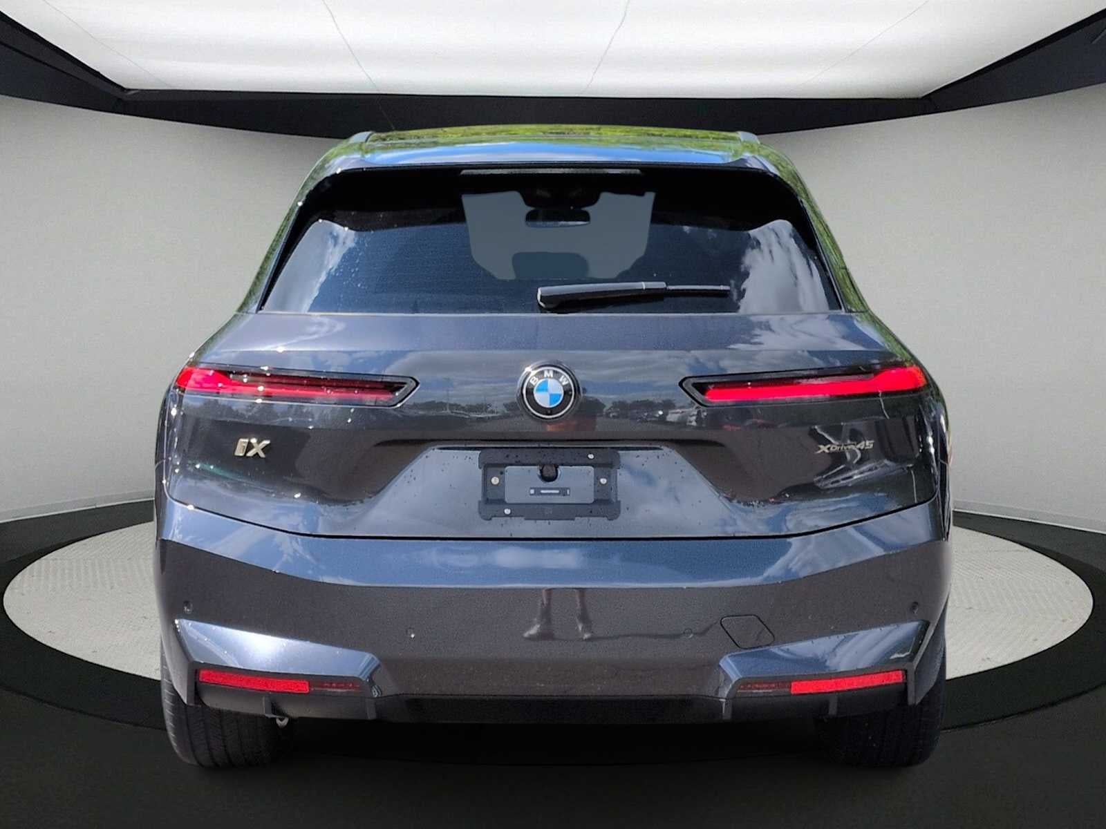 2026 BMW iX xDrive45