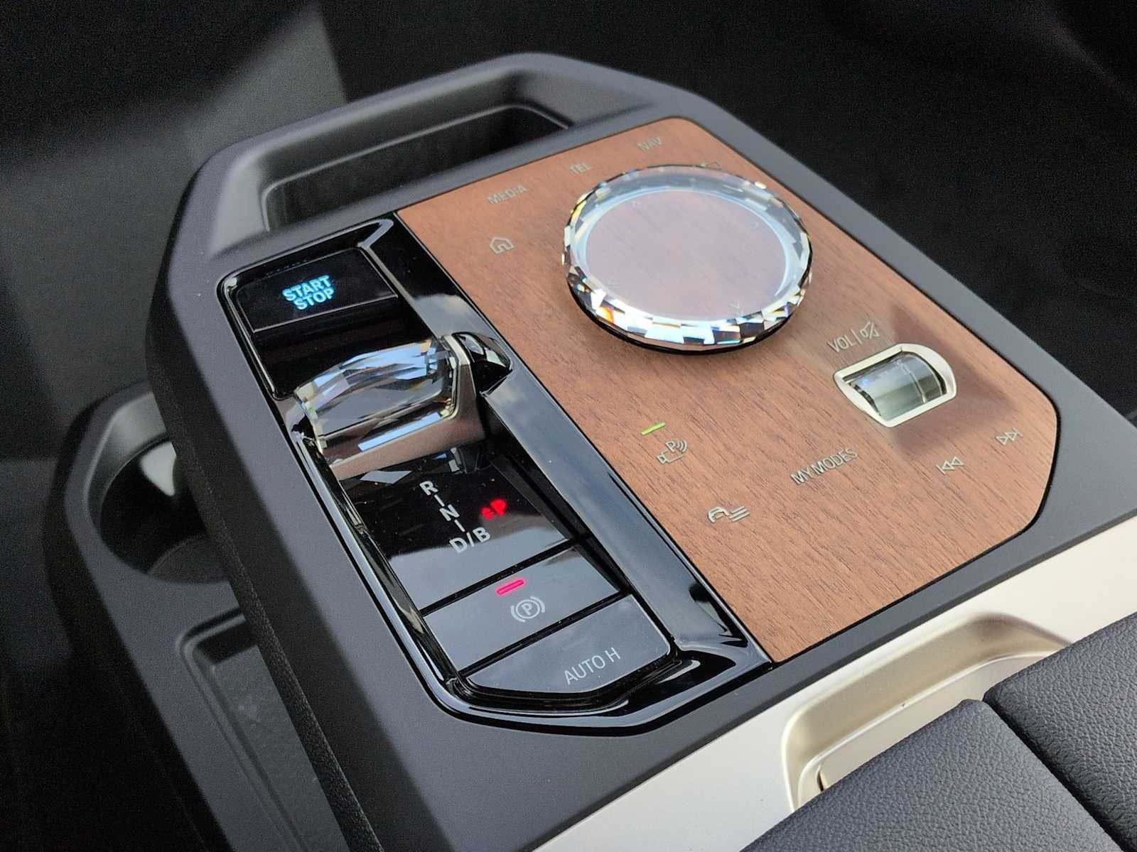 2026 BMW iX xDrive45