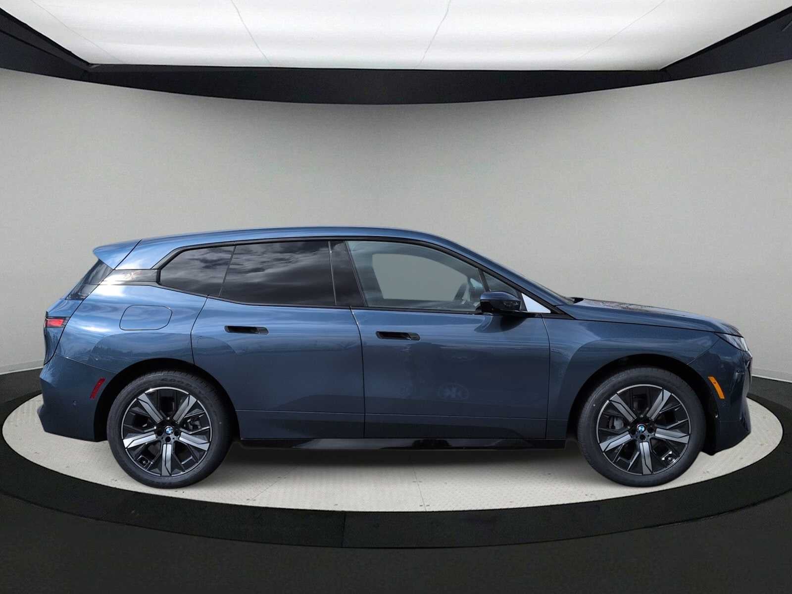 2026 BMW iX xDrive45