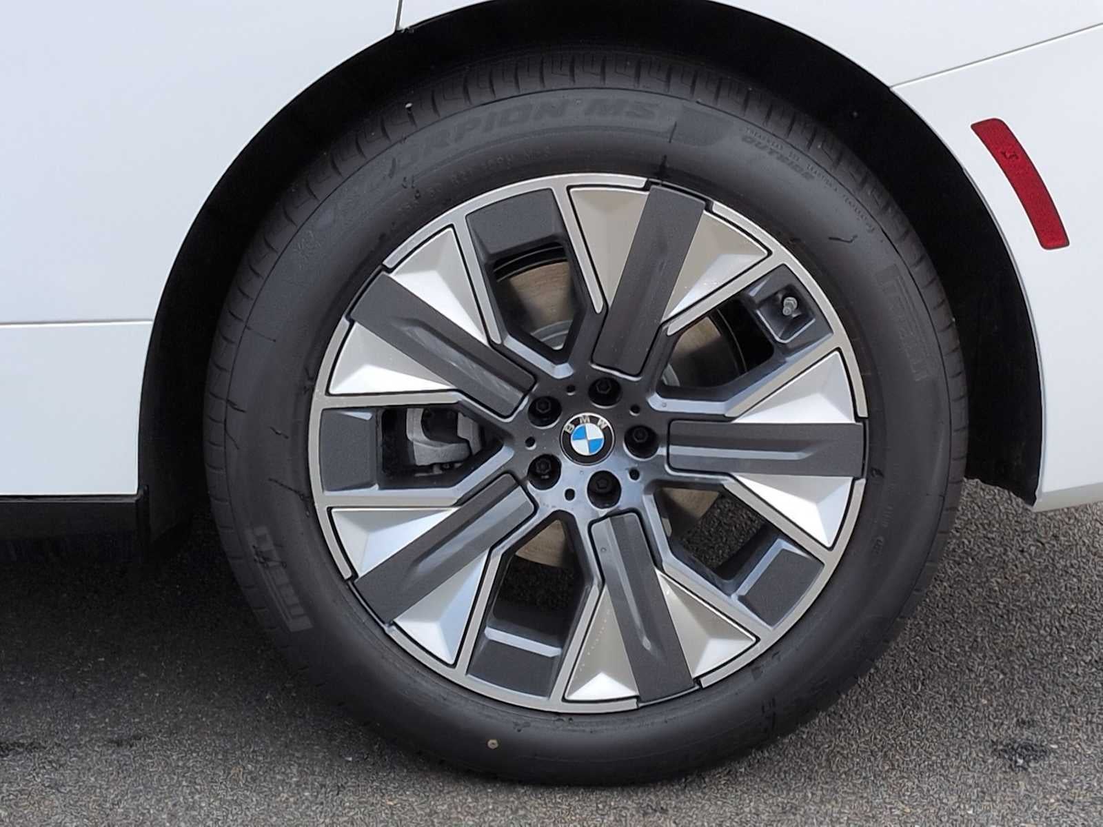 2026 BMW iX xDrive45