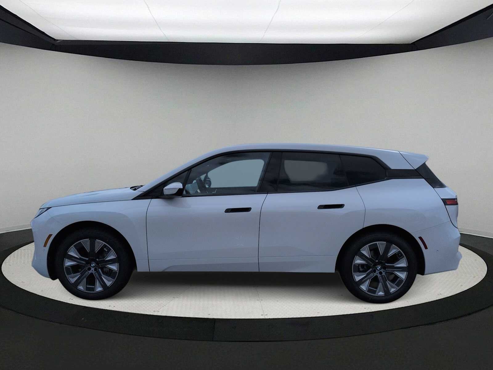 2026 BMW iX xDrive45