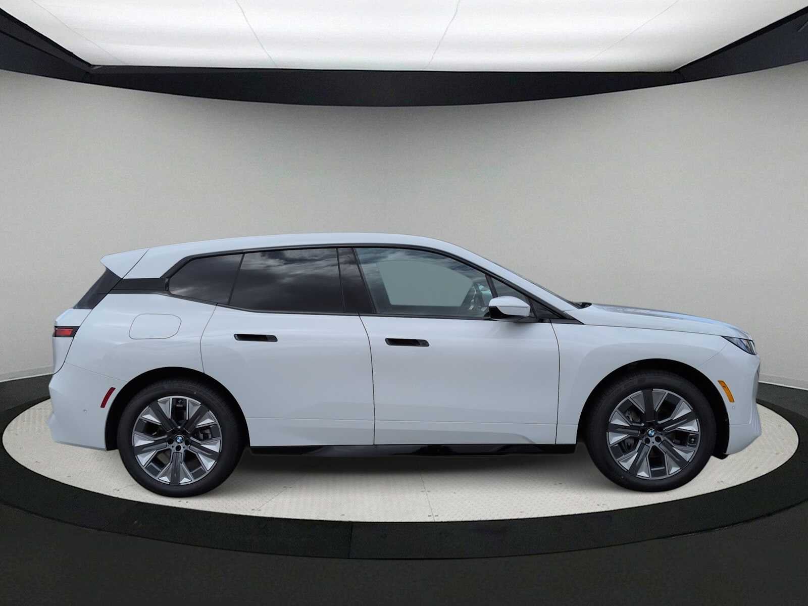 2026 BMW iX xDrive45